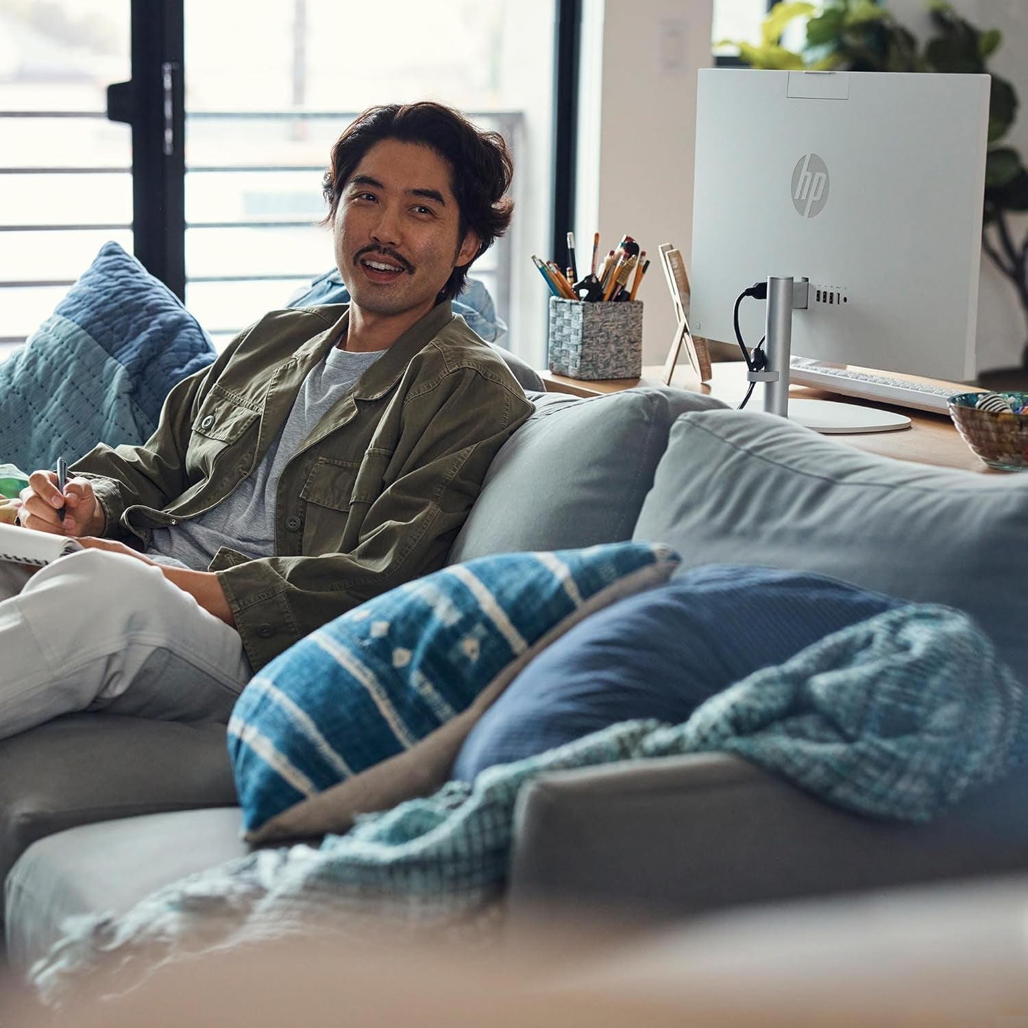 24 Inch All-In-One Desktop PC, FHD Display, AMD Ryzen 7 7730U, 16 GB RAM, 512 GB SSD, AMD Radeon Graphics, Windows 11 Home, 24-Cr0032 (2024)