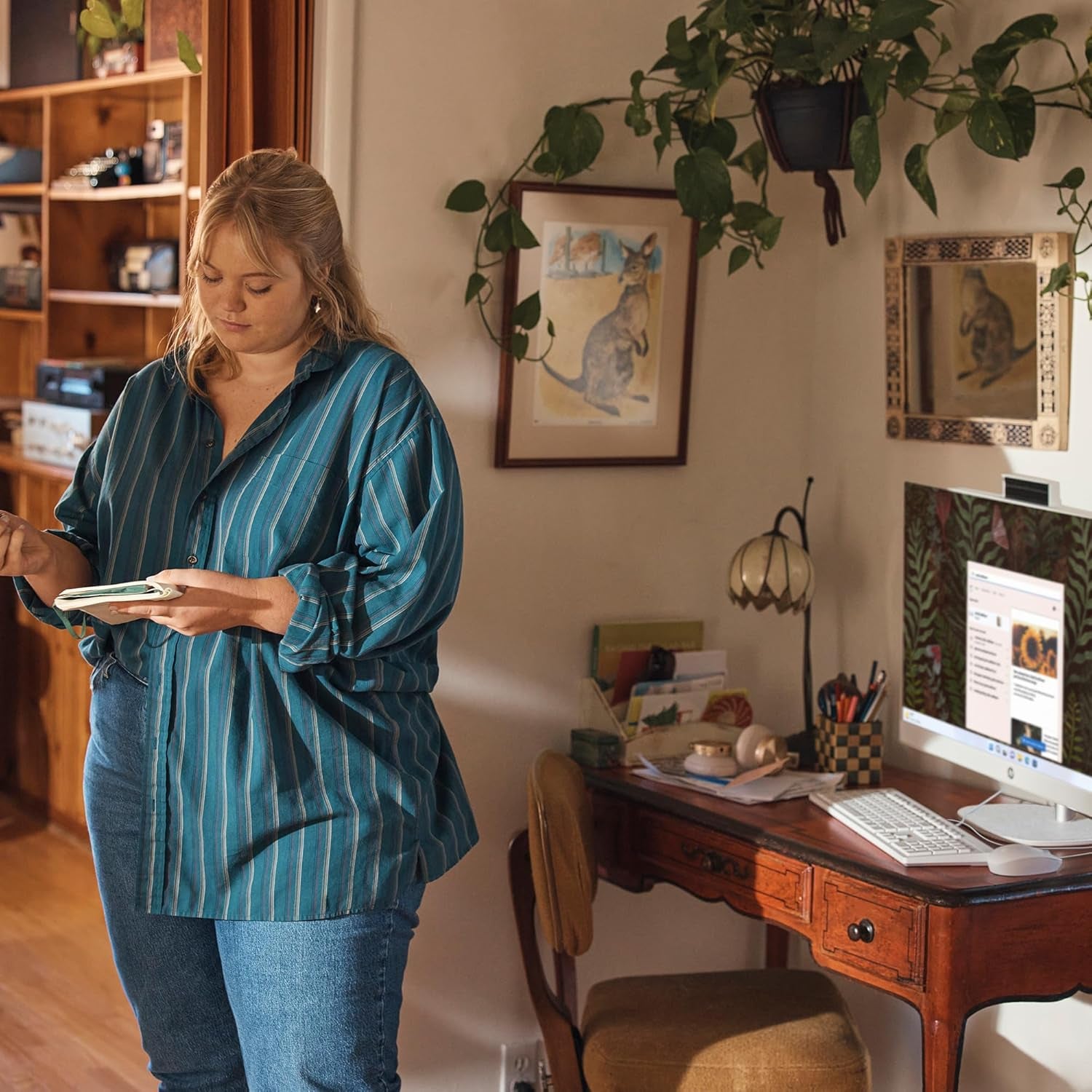 27 Inch All-In-One Desktop PC, FHD Display, AMD Ryzen 7 7730U, 32 GB RAM, 1 TB SSD, AMD Radeon Graphics, Windows 11 Home, 27-Cr0012 (2024)